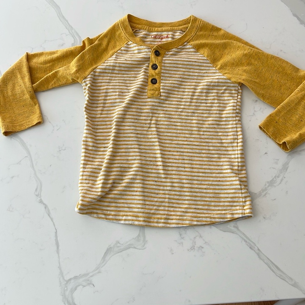 Size 4T $ 5T cat & jack long sleeve striped tee